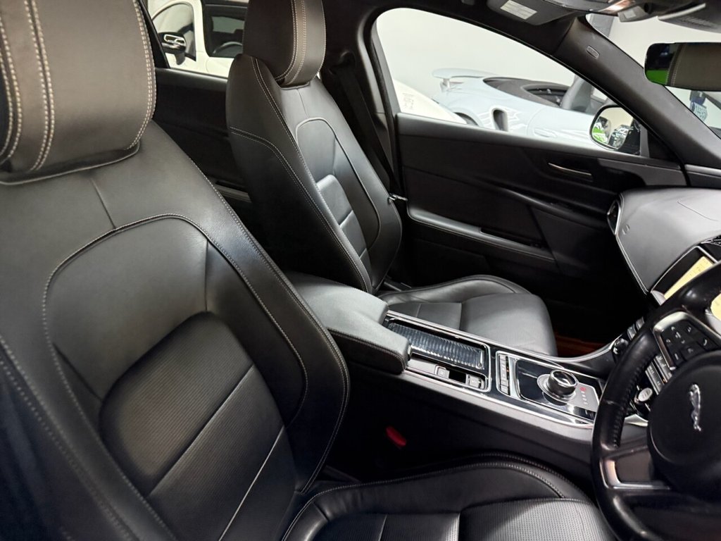 Used Jaguar XE 2018 for sale - 76469880: Photo 39