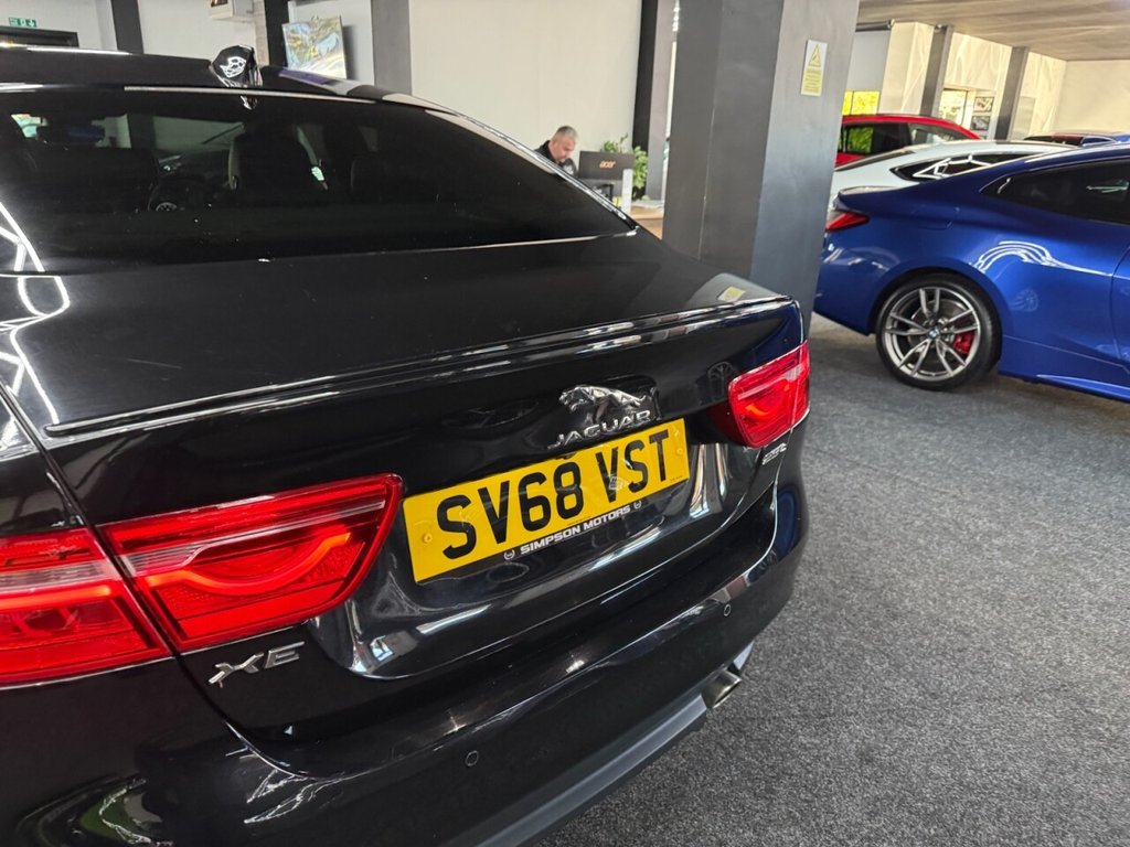 Used Jaguar XE 2018 for sale - 76469880: Photo 8