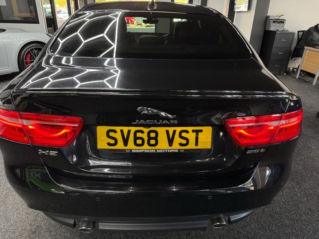 Used Jaguar XE 2018 for sale - 76469880: Photo 9
