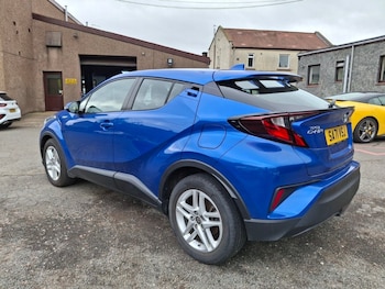 Used Toyota C-HR 2021 for sale - 79117534: Photo