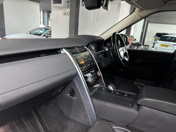 Used Land Rover Discovery 2021 for sale - 75473939: Photo 31