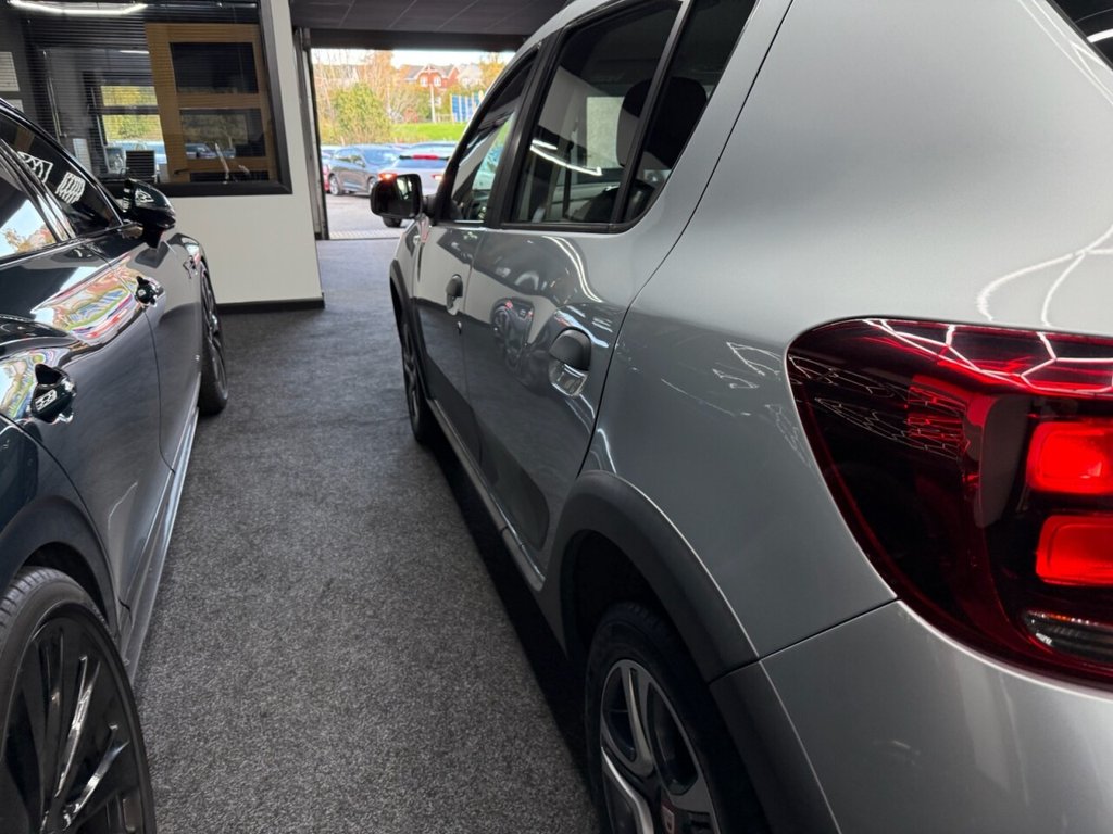 Used Dacia Sandero Stepway 2019 for sale - 76356568: Photo 6