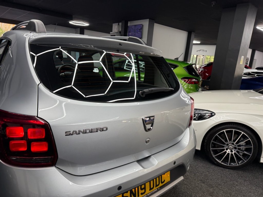 Used Dacia Sandero Stepway 2019 for sale - 76356568: Photo 8