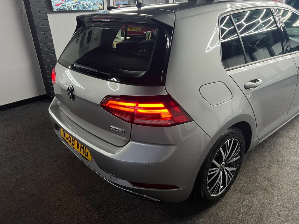 Used Volkswagen Golf 2019 for sale - 77642518: Photo 11