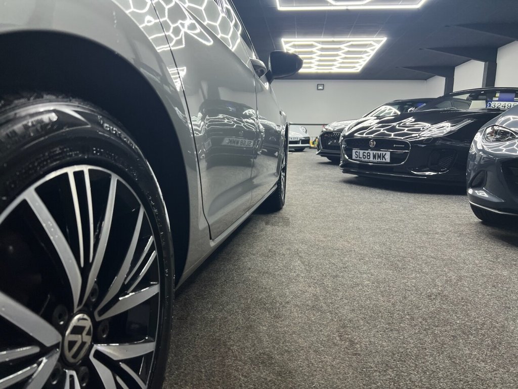 Used Volkswagen Golf 2019 for sale - 77642518: Photo 13