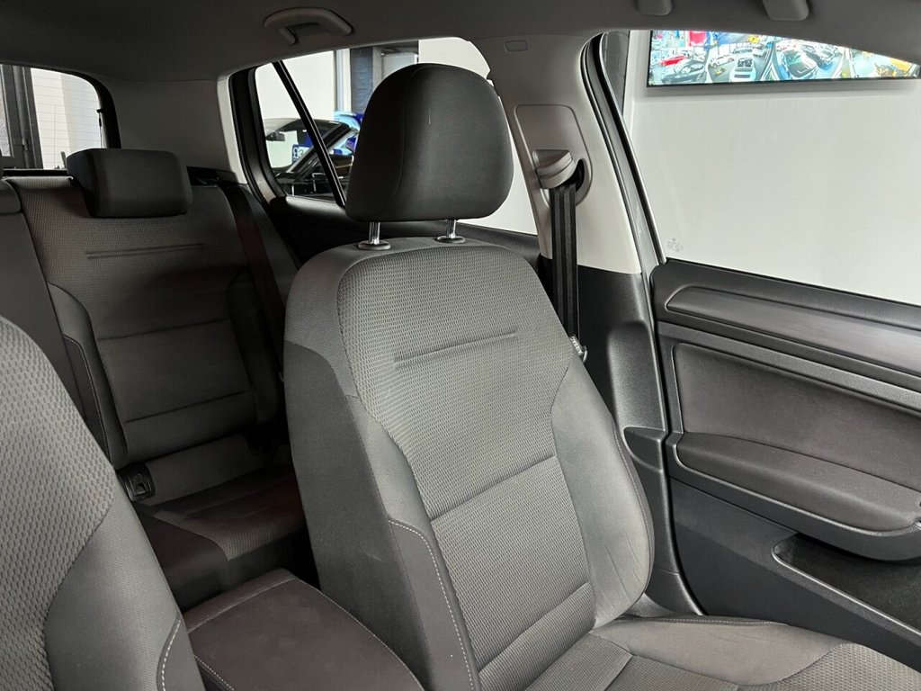 Used Volkswagen Golf 2019 for sale - 77642518: Photo 35