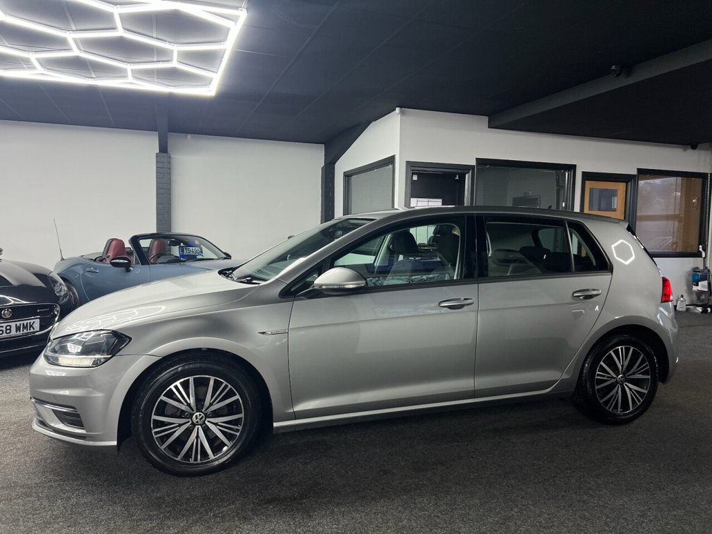 Used Volkswagen Golf 2019 for sale - 77642518: Photo 4