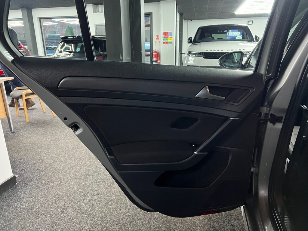 Used Volkswagen Golf 2019 for sale - 77642518: Photo 42