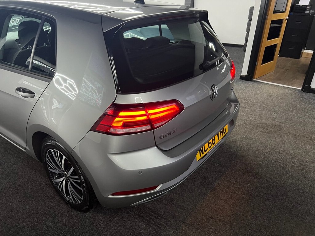 Used Volkswagen Golf 2019 for sale - 77642518: Photo 8