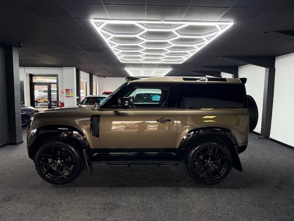 Used Land Rover Defender 2022 for sale - 74784160: Photo 4