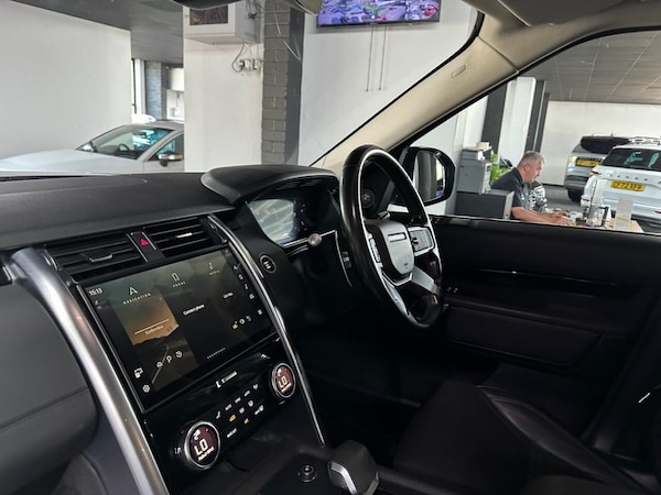 Used Land Rover Discovery 2021 for sale - 74663215: Photo 30
