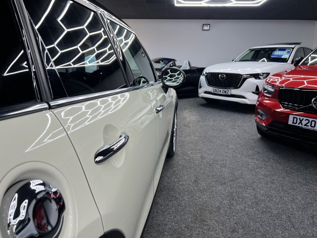 Used MINI Hatch 2018 for sale - 77161539: Photo 13