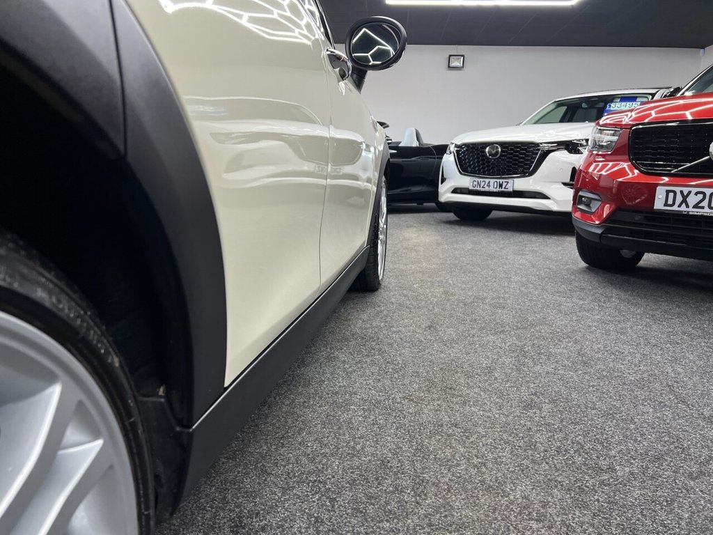 Used MINI Hatch 2018 for sale - 77161539: Photo 14