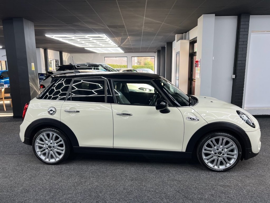 Used MINI Hatch 2018 for sale - 77161539: Photo 16