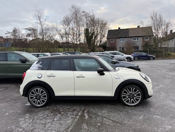 Used MINI Hatch 2018 for sale - 77161539: Photo