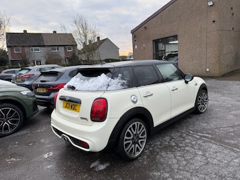 Used MINI Hatch 2018 for sale - 77161539: Photo