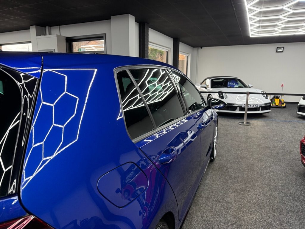 Used Volkswagen Golf 2017 for sale - 77681147: Photo 11