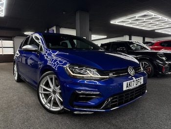 Used Volkswagen Golf 2017 for sale - 77681147: Photo