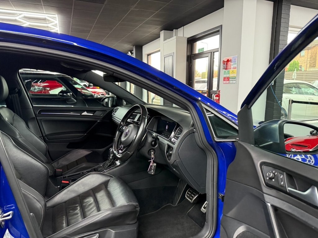 Used Volkswagen Golf 2017 for sale - 77681147: Photo 33