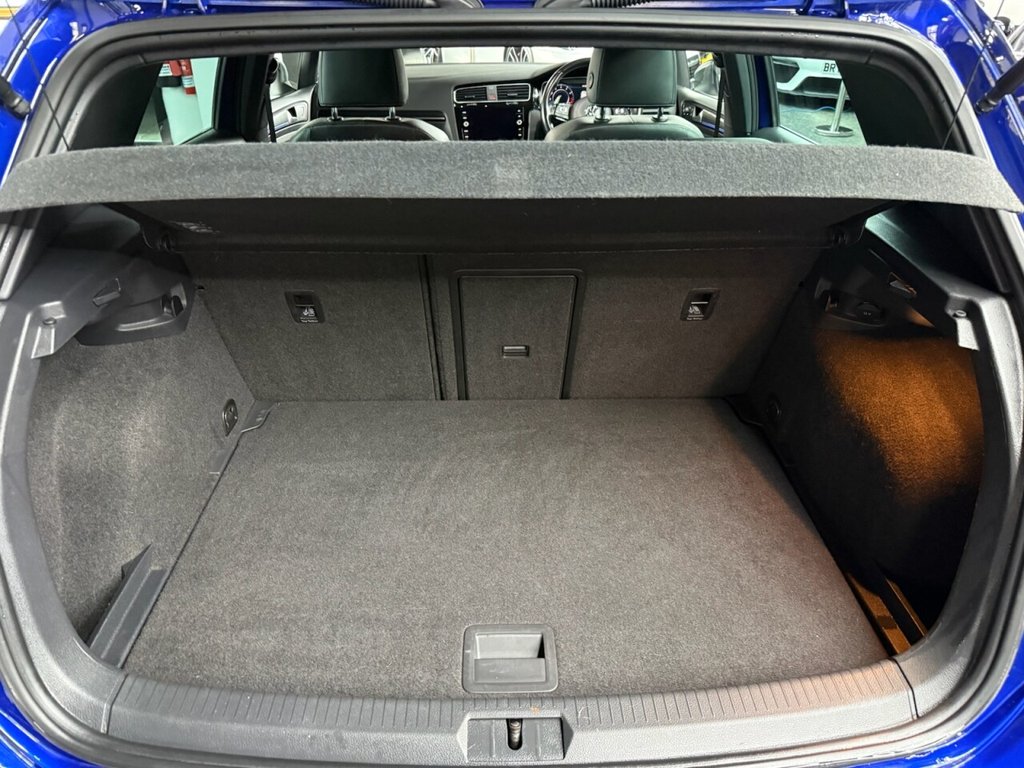 Used Volkswagen Golf 2017 for sale - 77681147: Photo 44