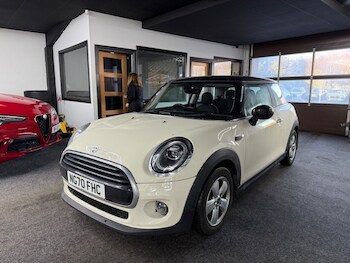 Used MINI Hatch 2021 for sale - 77212436: Photo