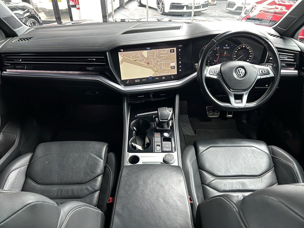 Used Volkswagen Touareg 2018 for sale - 77667264: Photo 2