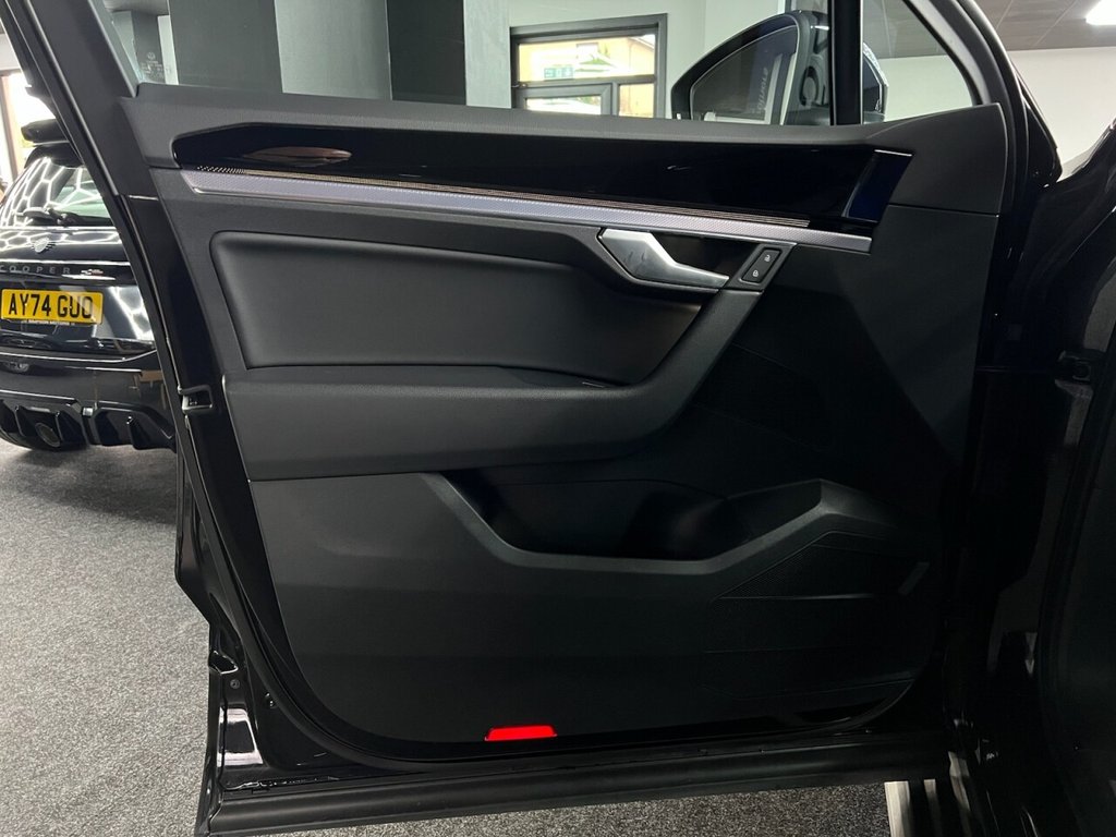 Used Volkswagen Touareg 2018 for sale - 77667264: Photo 25