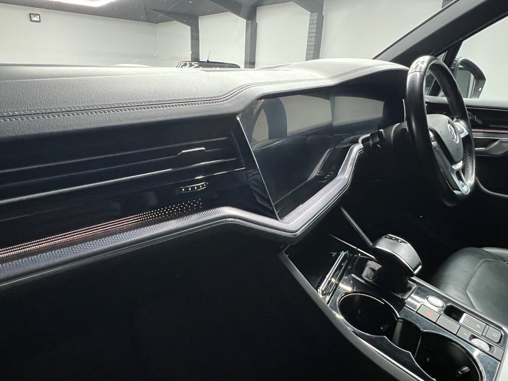 Used Volkswagen Touareg 2018 for sale - 77667264: Photo 31