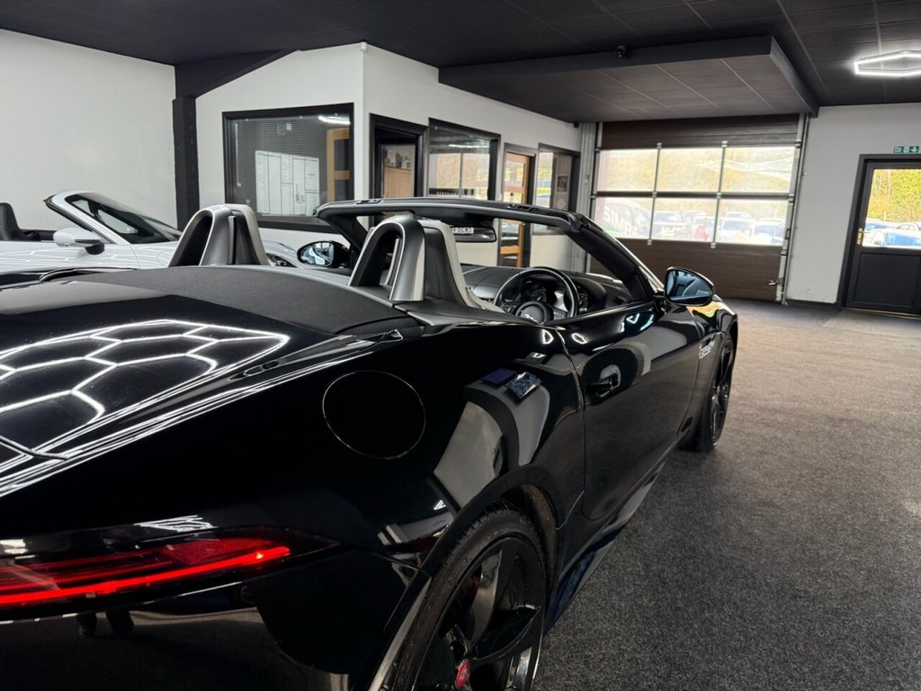 Used Jaguar F-Type 2018 for sale - 76386431: Photo 12