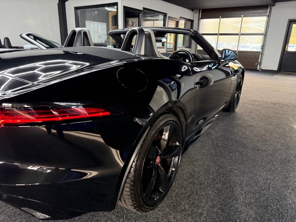 Used Jaguar F-Type 2018 for sale - 76386431: Photo 13