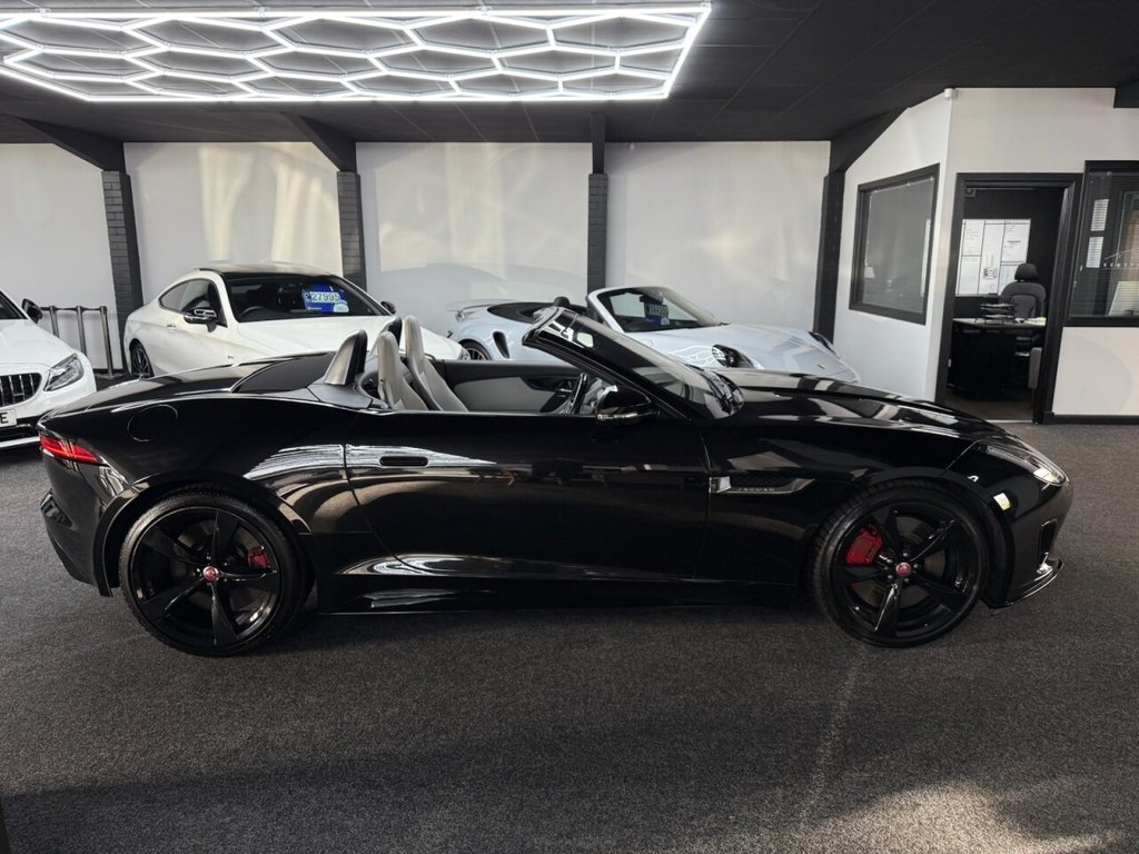 Used Jaguar F-Type 2018 for sale - 76386431: Photo 17