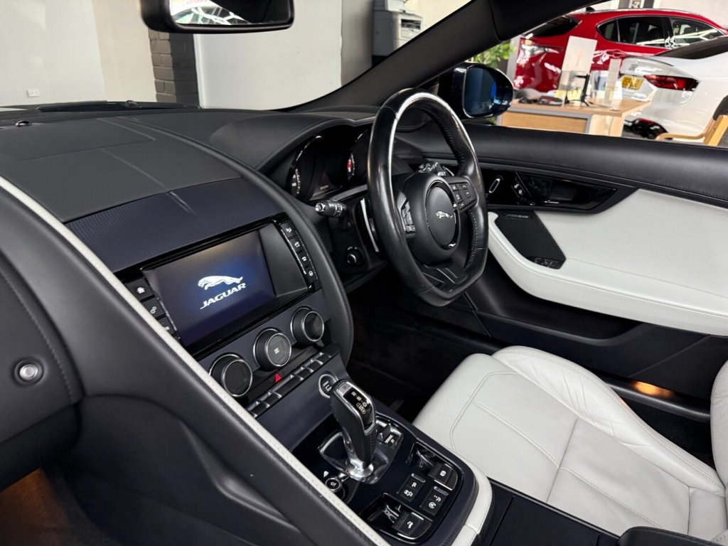 Used Jaguar F-Type 2018 for sale - 76386431: Photo 34