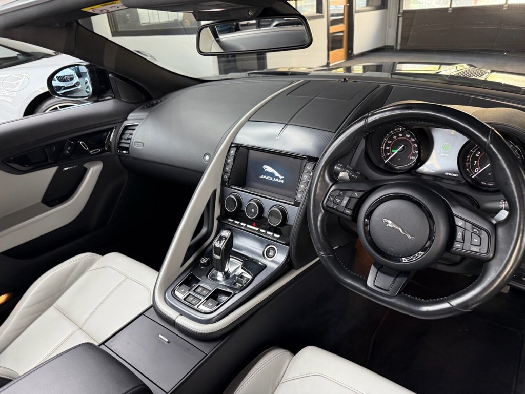 Used Jaguar F-Type 2018 for sale - 76386431: Photo 39