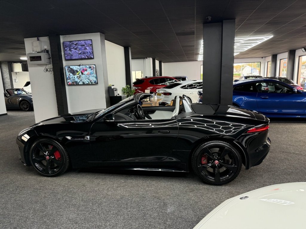 Used Jaguar F-Type 2018 for sale - 76386431: Photo 4