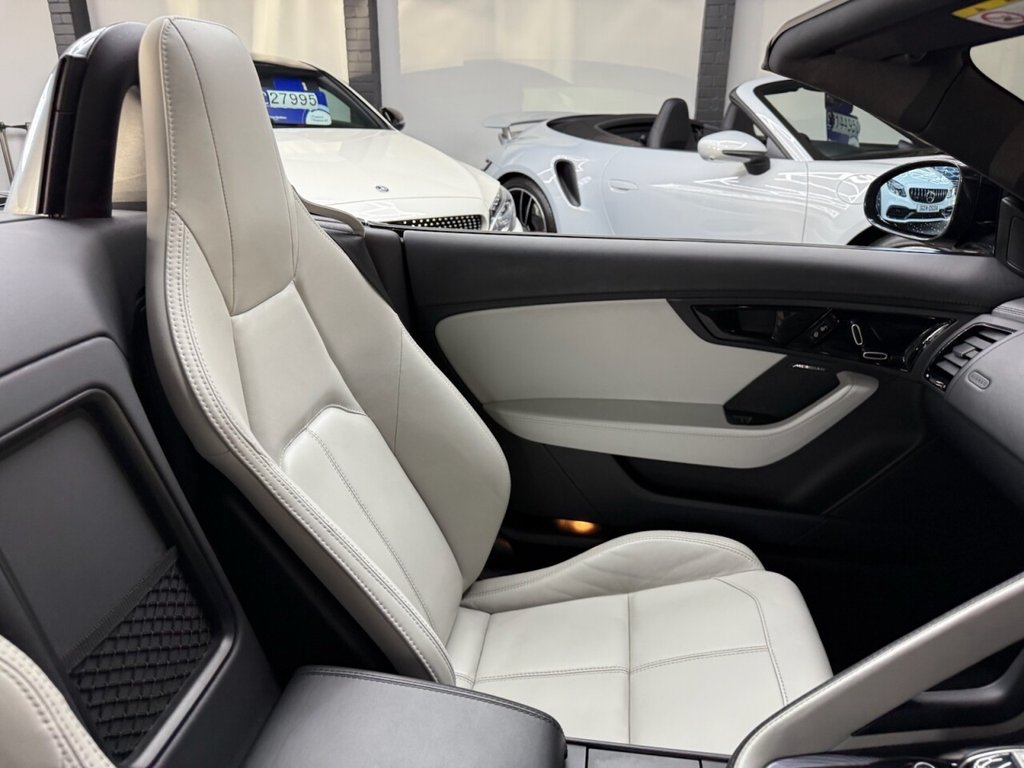 Used Jaguar F-Type 2018 for sale - 76386431: Photo 41