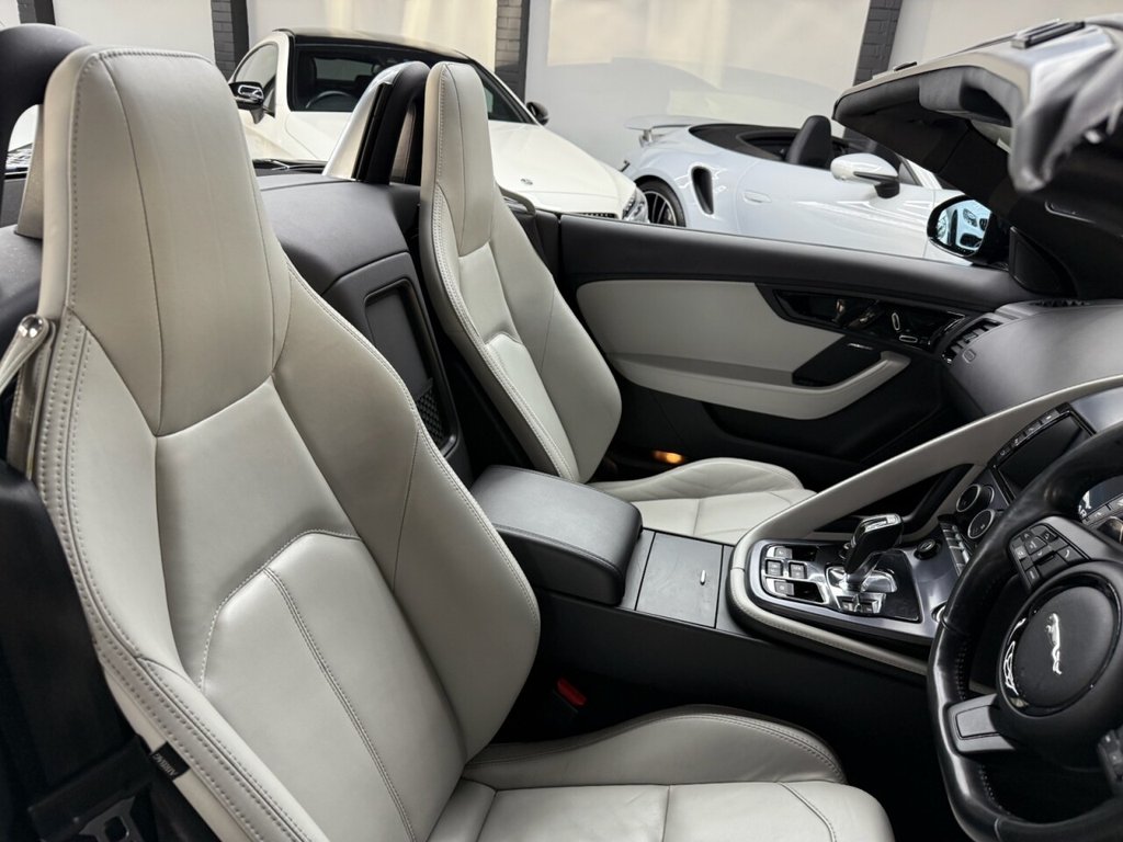 Used Jaguar F-Type 2018 for sale - 76386431: Photo 42