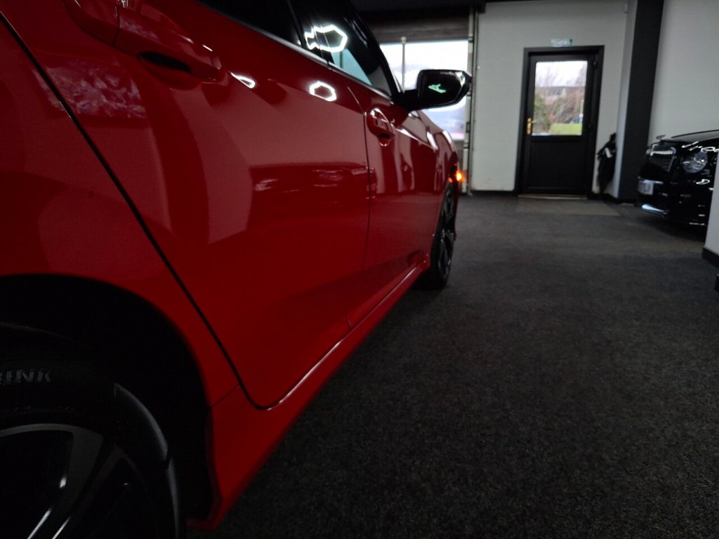 Used Honda Civic 2018 for sale - 76642796: Photo 12