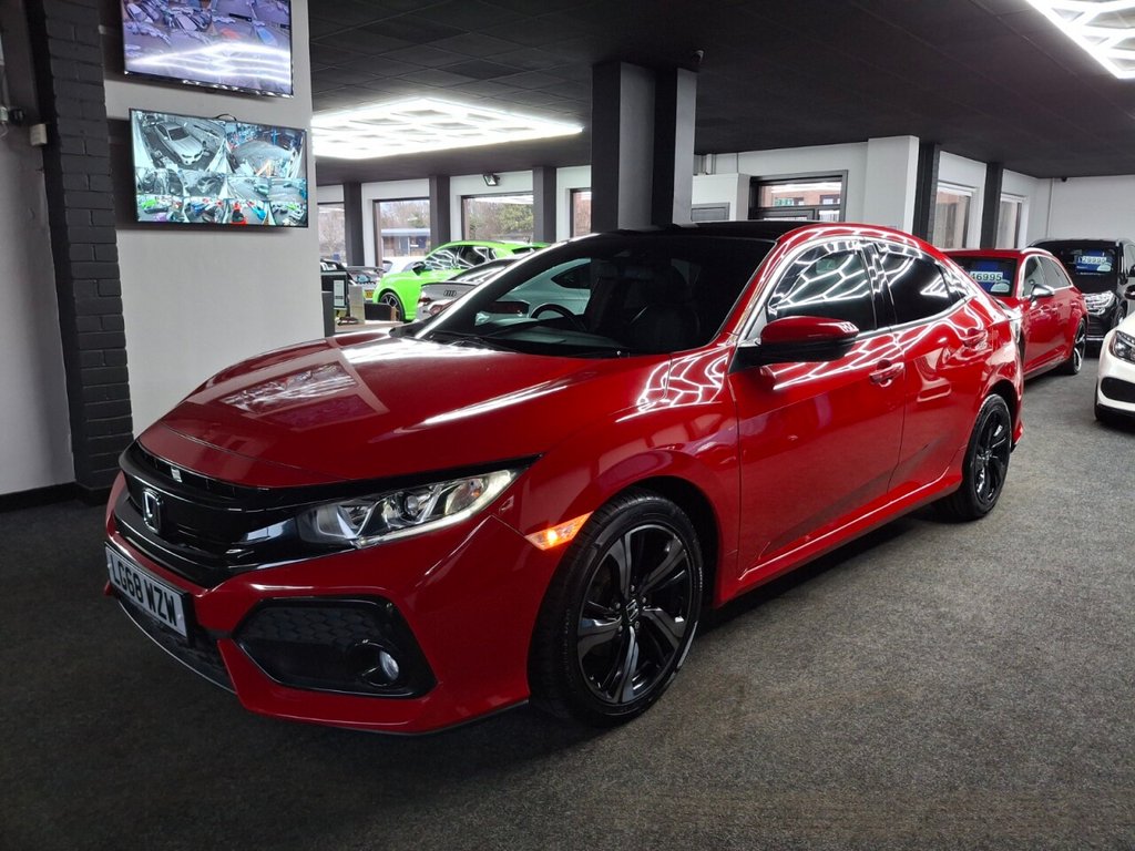 Used Honda Civic 2018 for sale - 76642796: Photo 2