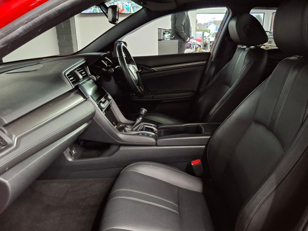 Used Honda Civic 2018 for sale - 76642796: Photo 24