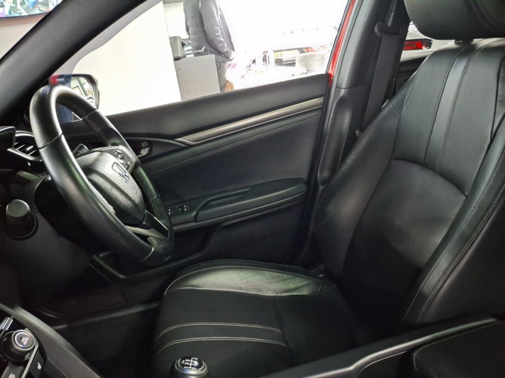 Used Honda Civic 2018 for sale - 76642796: Photo 25