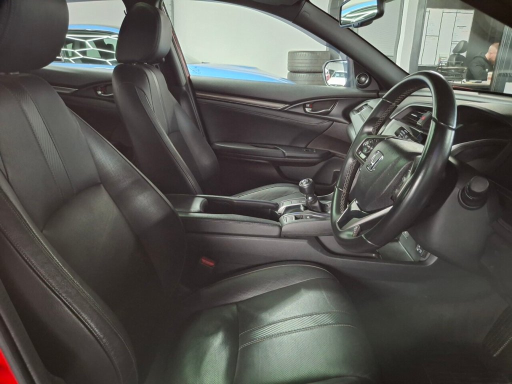 Used Honda Civic 2018 for sale - 76642796: Photo 31