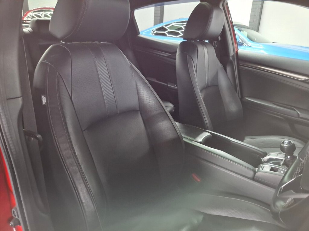 Used Honda Civic 2018 for sale - 76642796: Photo 34