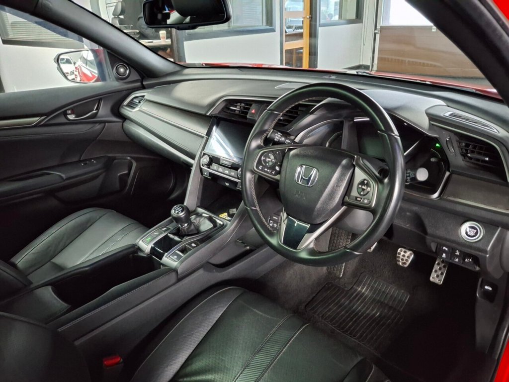 Used Honda Civic 2018 for sale - 76642796: Photo 35