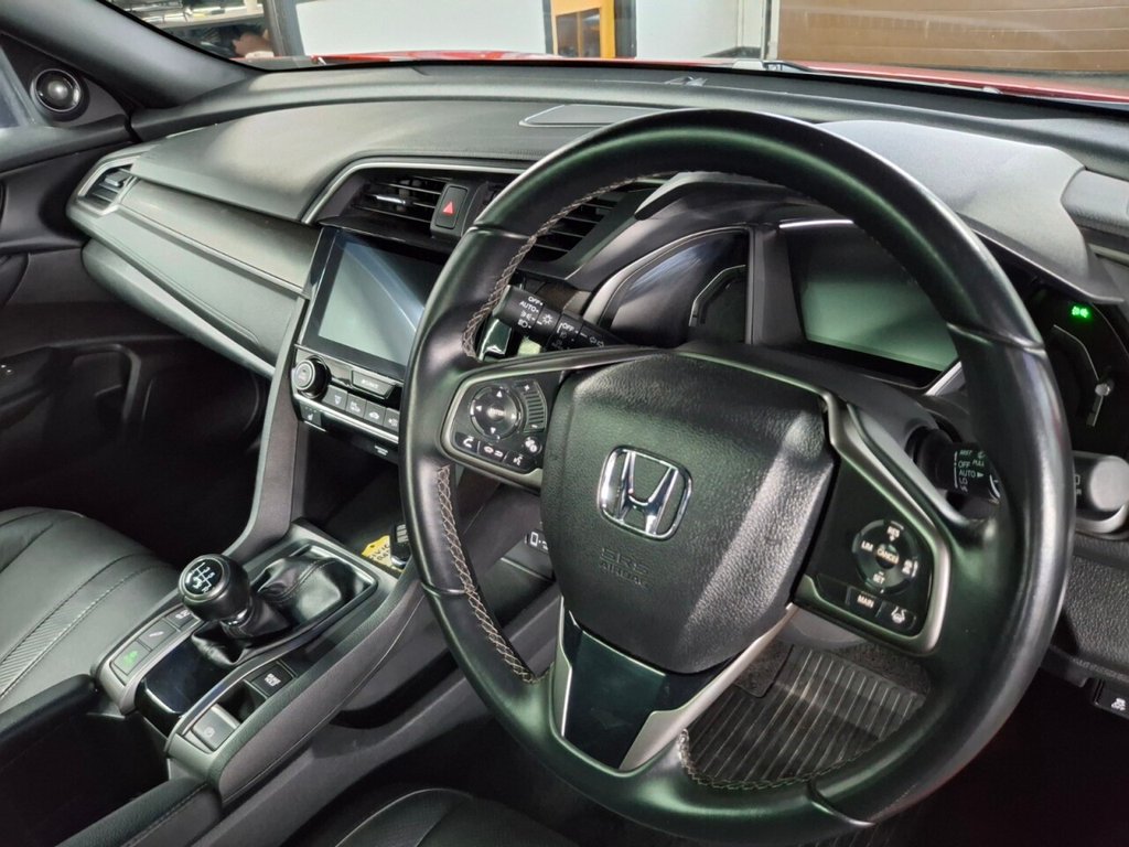 Used Honda Civic 2018 for sale - 76642796: Photo 36