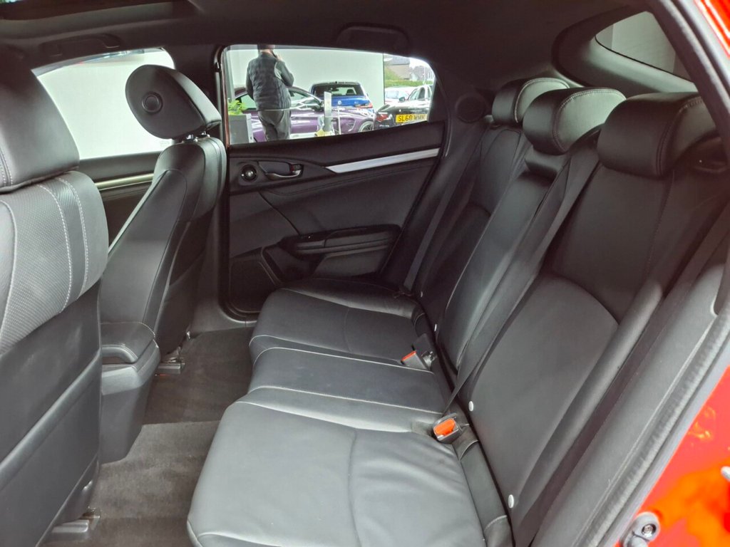 Used Honda Civic 2018 for sale - 76642796: Photo 38