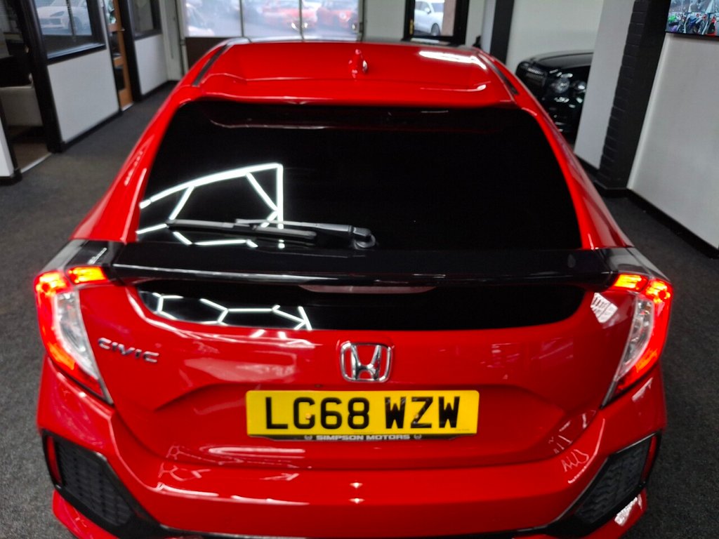 Used Honda Civic 2018 for sale - 76642796: Photo 8