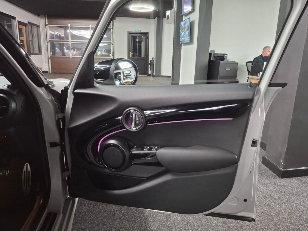 Used MINI Hatch 2021 for sale - 76934501: Photo 31