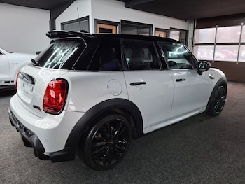 Used MINI Hatch 2021 for sale - 76934501: Photo