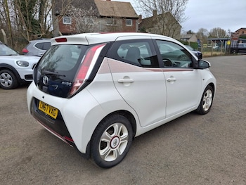 Used Toyota AYGO 2017 for sale - 77976393: Photo