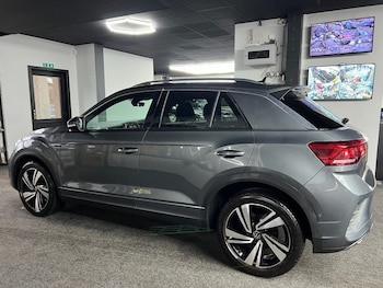 Used Volkswagen T-Roc 2022 for sale - 77133273: Photo